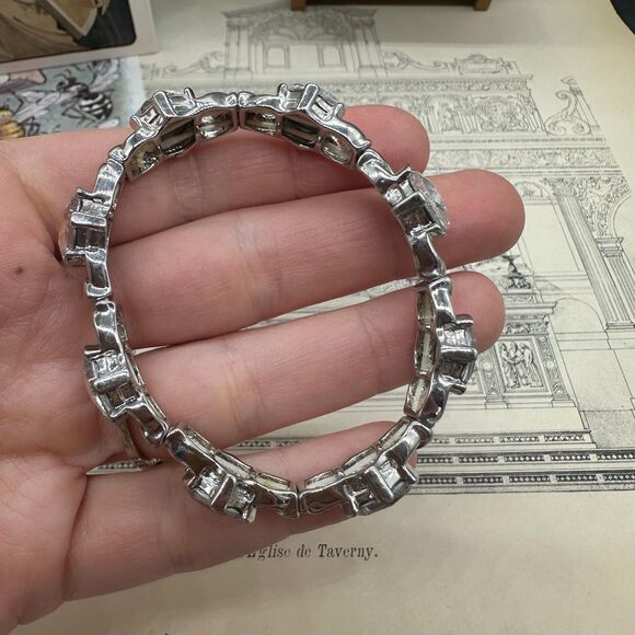 Vintage Clear Rhinestone Stretch Bracelet Silver Tone - Picture 3 of 6